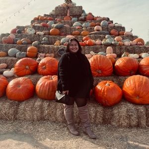 Meet your Posher, Danna marey